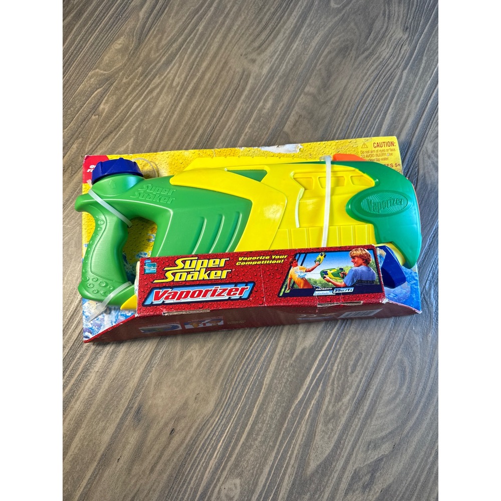 Vintage NOS Super Soaker Vaporizer Water Blaster Kids Green Yellow 2005 Hasbro